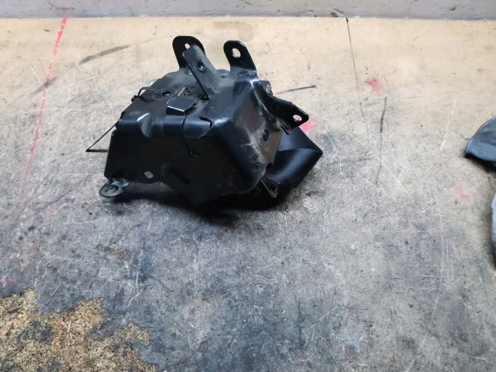 COURROIE CEINTURES DE SÉCURITÉ ARRIÈRE MERCEDES W204 UNIVERSEL A2048600785 A2048600885