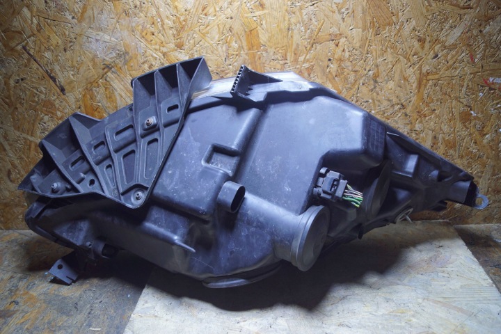 CITROEN C4 PICASSO LIFT PHARE GAUCHE AVANT UK (C2296)