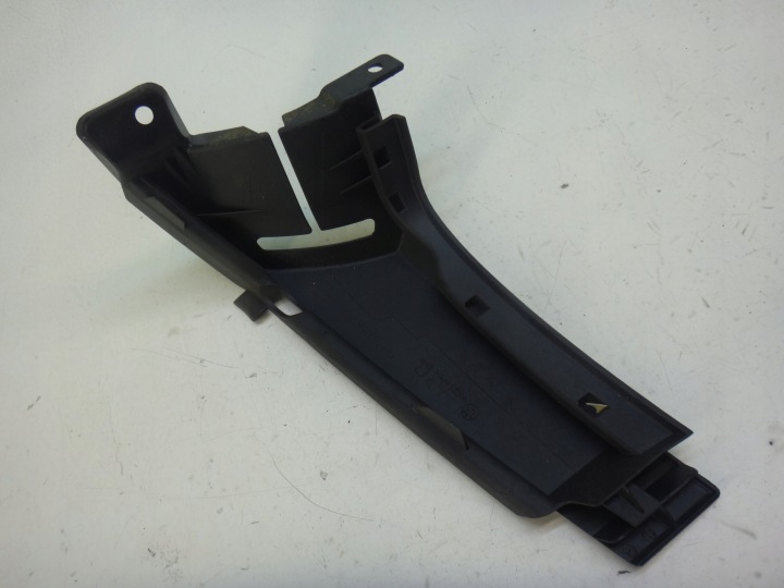 PROTECTION CHÂSSIS COURROIE DROITE ARRIÈRE BMW E60 NOIRE