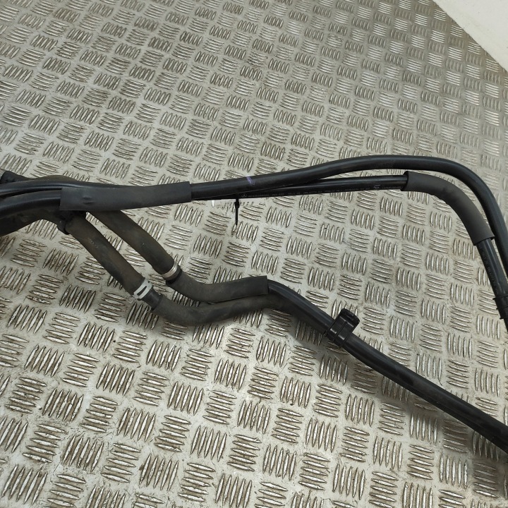 MERCEDES-BENZ EQA 2022 FIL TUYAU RADIATEUR