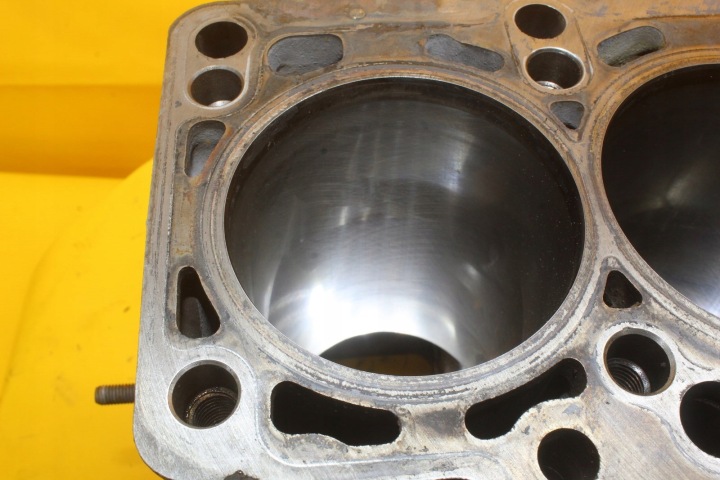 BLOC MOTEUR VW PASSAT B6 AUDI SEAT SKODA 2.0 TDI BMR 03G021L