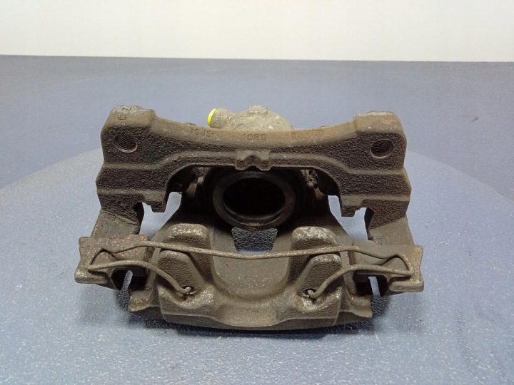 AUDI A4 B9 8W 2.0 TDI ÉTRIER DE FREIN AVANT DROIT COLLIER 314MM 8W06BQ