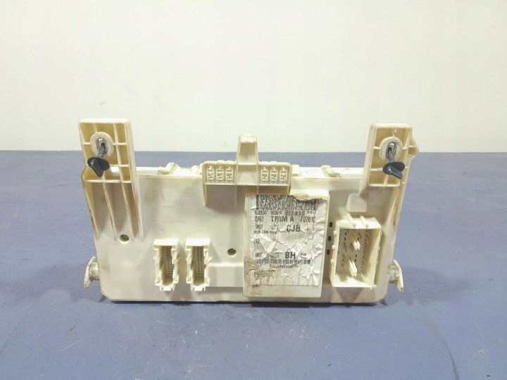FORD FOCUS MK2 MODULE CONFORT BOÎTE FUSIBLE 4M5T-14A073-BH