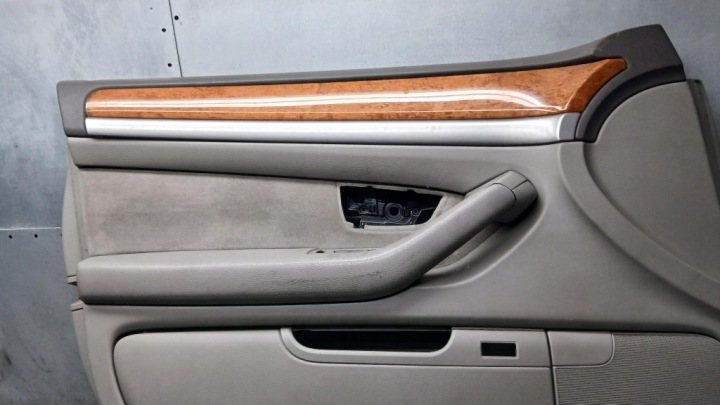 GARNITURE PORTES GAUCHE AVANT AUDI A8 D3 02-09R BERLINE 4E0868015
