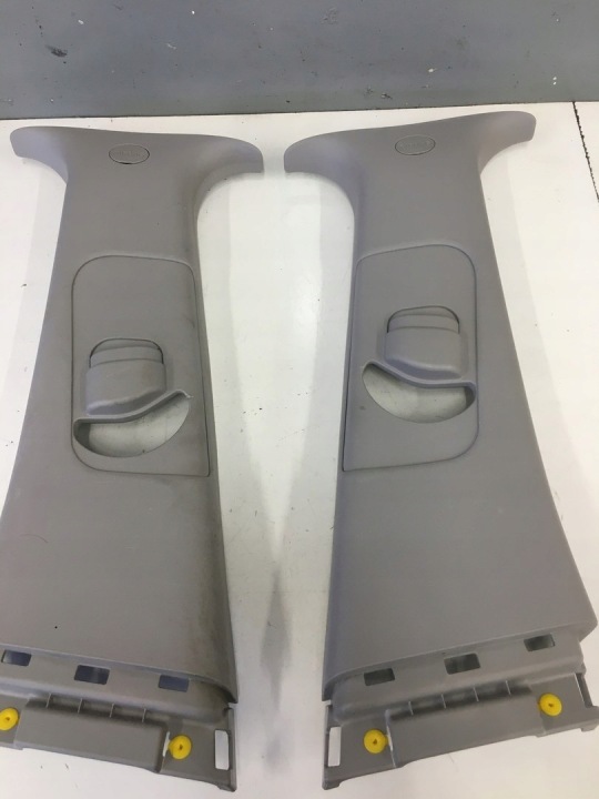HYUNDAI IX20 IX 2009-2019 BRODERIE MONTANTS 85812-1P100 85822-1P00 ENSEMBLE