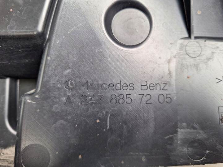 MERCEDES GLA H247 2019- PLAQUE LÈVRE SOUS PARE-CHOCS