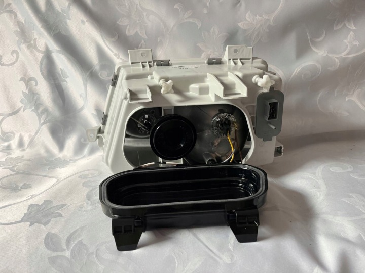 PROJECTEUR DROIT MERCEDES SPRINTER 1995- ORIGINAL 1AH006900021