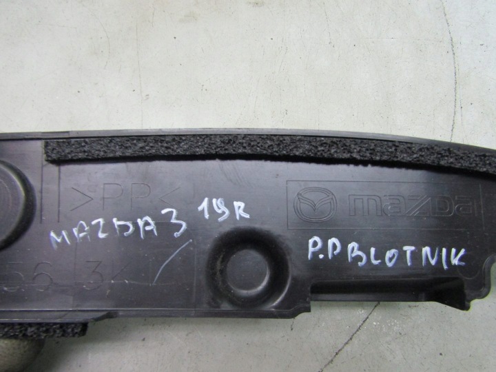 MAZDA 3 BP 19R PROTECTION MOULURE GARDE-BOUE DROITE AVANT DROIT AVANT BDMT563K1