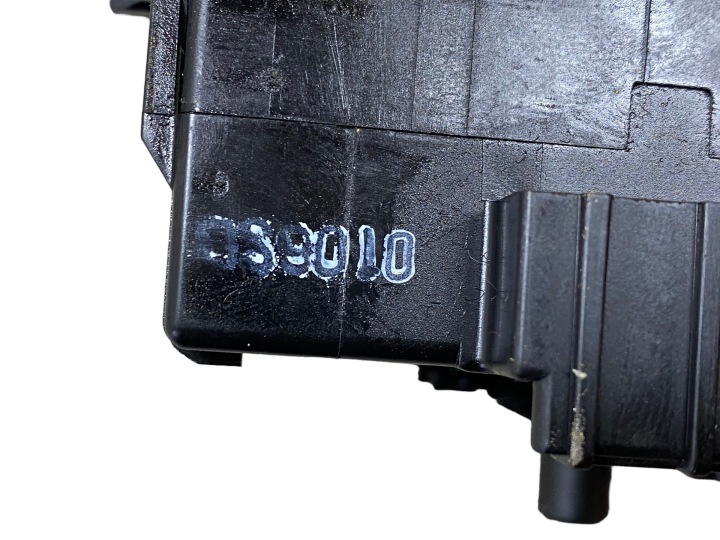 SUZUKI SPLASH 2009 MANETTE ESSUIE-GLACES 010680