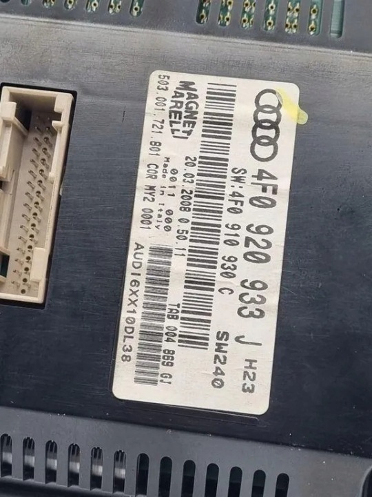 COMPTEUR AUDI 4F0920933J 2.7L DIESEL 2007