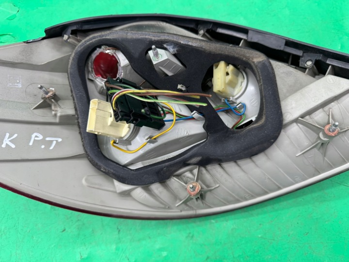 PHARE DROITE ARRIÈRE ARRIÈRE MERCEDES SLK II R171 04-08 EUROPE
