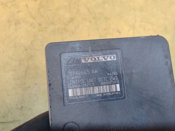 VOLVO S40 II V50 POMPE ABS 31317629 04-