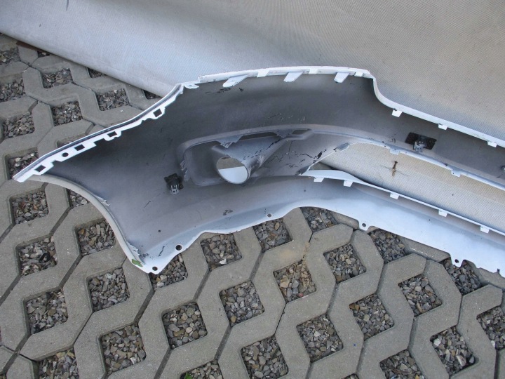 PARE-CHOCS AVANT AVANT FORD TRANSIT CONNECT II MK2 LIFT EN TRÈS BON ÉTAT KT1B-17K819-AR