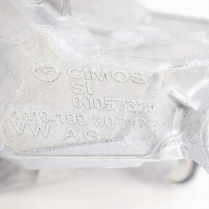 AUDI Q7 4M RIGHT ENGINE BRACKET 4M0199307CB OEM