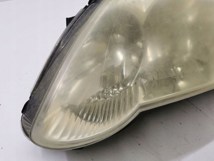 TOYOTA COROLLA E120 E130 2006 GAUCHE CÔTÉ PHARE AVANT