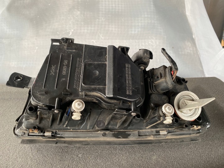 PHARE PROJECTEUR GAUCHE AVANT SKODA FABIA I INSERT