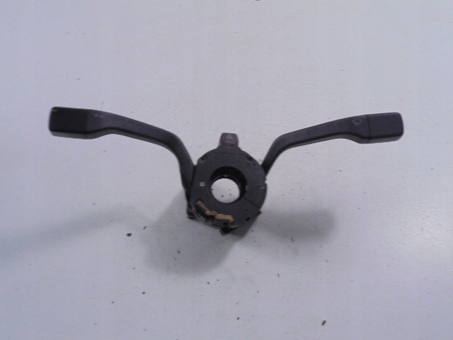 VW POLO 2 86C 90-94 COMMUTATEUR COMPOSITE FEUX ESSUIE-GLACES 333953503K