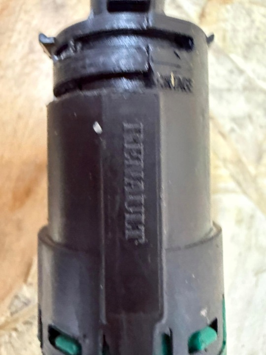 COMMUTATEUR STOP CAPTEUR DE FREIN RENAULT ARKANA 253203383R 30 EUR
