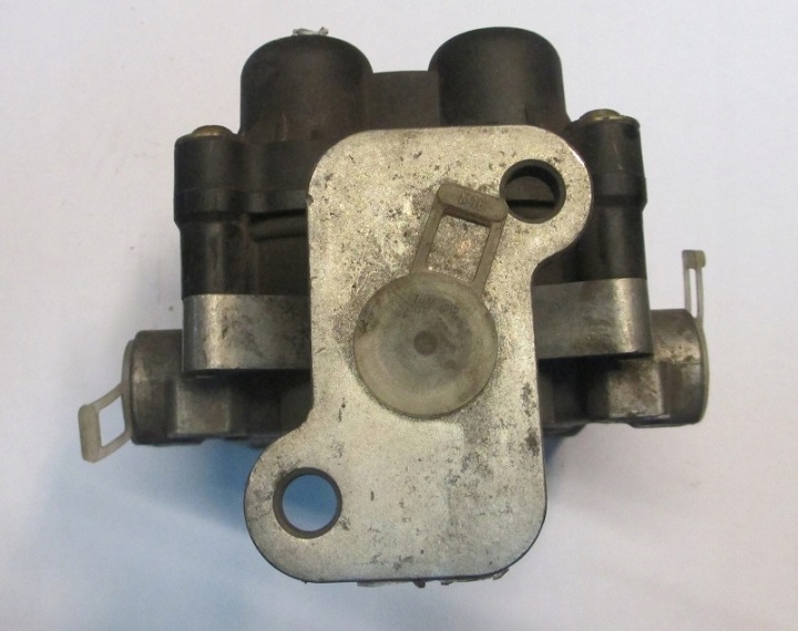 SOUPAPE 4 OBWODOWY ZABEZP.IVECO E CARGO KNORR AE4608
