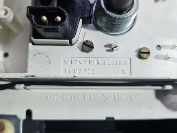 COMPTEUR MERCEDES 124 1245435024 2.3 WIEL EUROPE