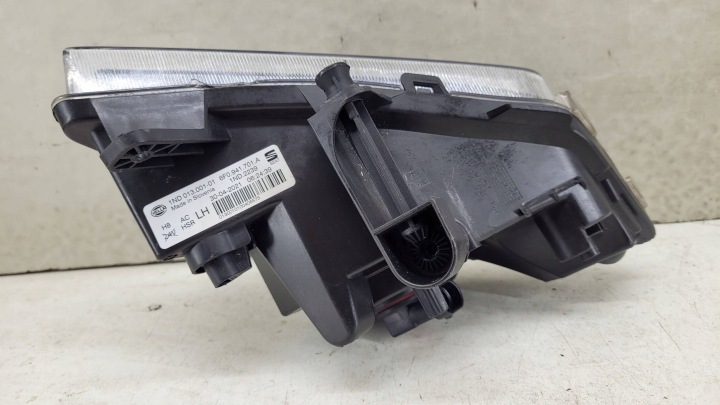 SEAT IBIZA IV 4 PHARES ANTIBROUILLARD AVANT GAUCHE AVANT 6F0941701A