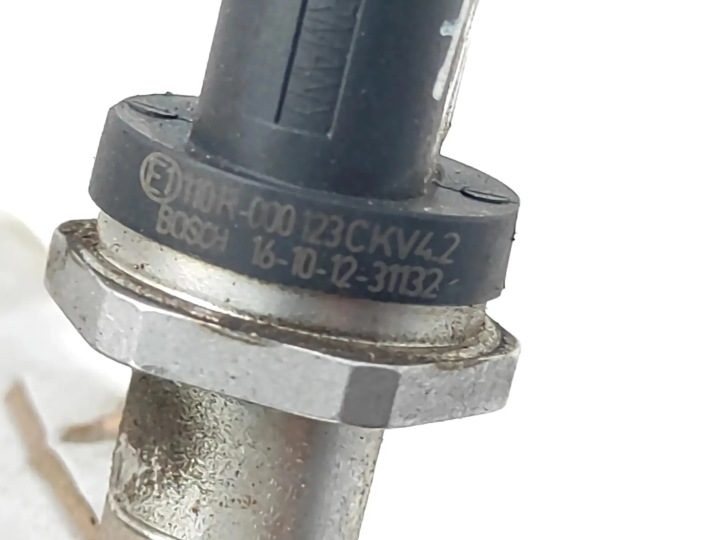 MOULURE INJECTION VW 06K133317G 1.98L GASOLINE 2013