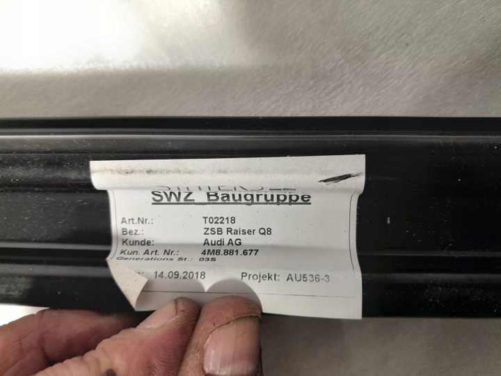 AUDI Q8 4M SUPPORT CHÂSSIS FIXATION SIÈGES 4M8881677