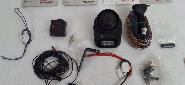 TOYOTA AVENSIS COROLLA YARIS LC100 KIT ALARME 921600200, TA-ND8-PC000