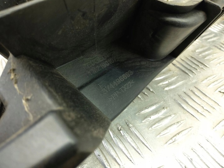 PEUGEOT RCZ 2012 ARRIÈRE CÔTÉ GAUCHE POIGNÉE FIXATION PARE-CHOCS ARRIÈRE