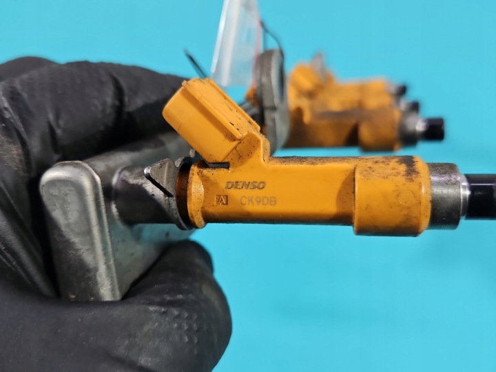 INJECTEUR MOULURE INJECTION SUZUKI SWIFT MK7 1,2 16V 94KM
