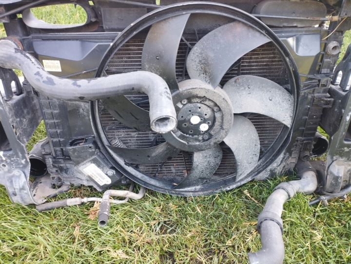 MERCEDES W203 2.2 CDI 646963 RENFORCEMENT AVANT RADIATEUR PANNEAU AVANT