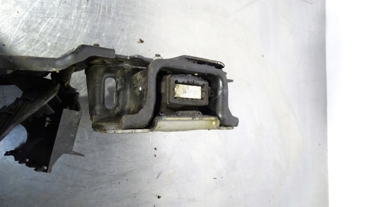 POIGNÉE MOTEUR FORD FIESTA MK7 1.4TDCI