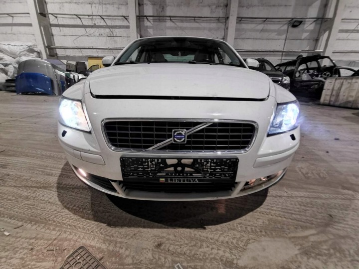 VOLVO S40 MOTEUR BOUCHONS RÉCHAUFFEURS 2007 2.0L 4N5H19E616AC 4N5H-19E616-AC