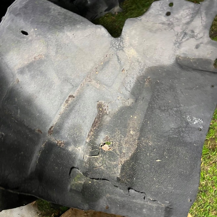 AUDI A5 8T PASSAGE DE ROUE GAUCHE AVANT GAUCHE AVANT OE 8T0821171