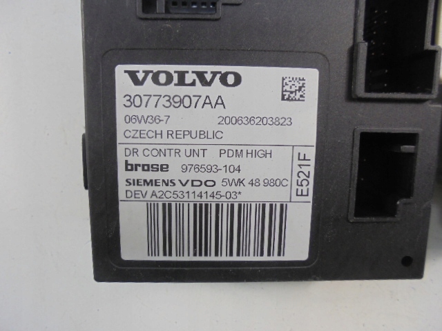 VOLVO V50 S40 PETIT MOTEUR VITRES GAUCHE AVANT CONDUCTEUR 30773901AA
