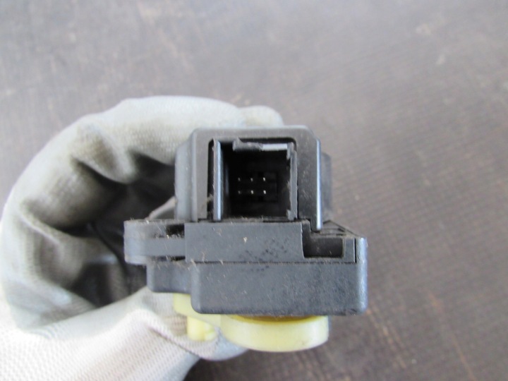SERVOMOTEUR RÉCHAUFFEURS OPEL VECTRA C 02-08R 985853Z 09180204