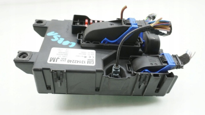 OPEL CORSA D BOÎTE FUSIBLES 13142240