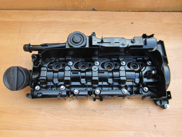 BMW X3 X5 X6 F25 F10 F20 F30 B47 COUVERCLE DE SOUPAPES 8581798 ORIGINAL ÉTAT EN TRÈS BON ÉTAT