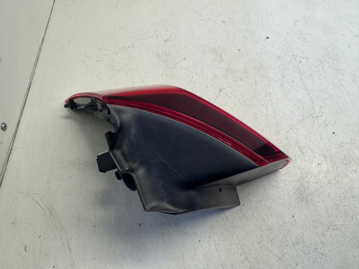 VW GOLF VII HAYON PHARE DROIT ARRIÈRE LED 5G0945208