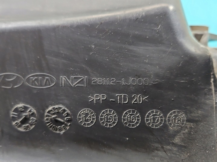 CHÂSSIS FILTRE AIR HYUNDAI I20 I 08-14 28112-1J000 1.4 16V
