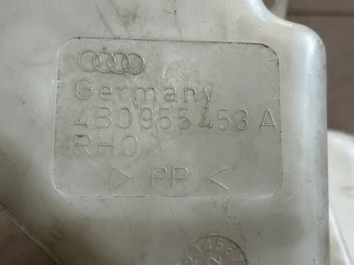 RÉSERVOIR LAVE-GLACES AUDI A6 C5 BERLINE UNIVERSEL