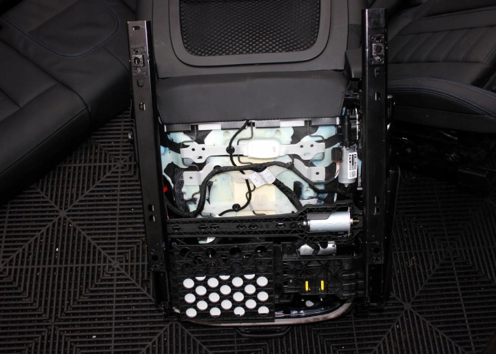 ENSEMBLE SIÈGES BMW IX3 (G08) 000000000 33093163 210KW 2024
