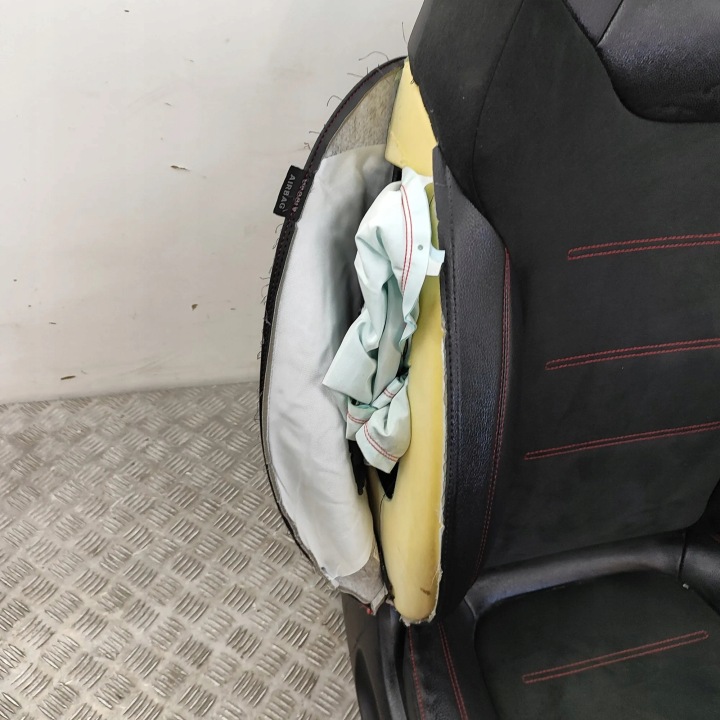 ENSEMBLE SIÈGES MERCEDES-BENZ CLA COUPÉ (C118) A0009104512 29351388 1.3L