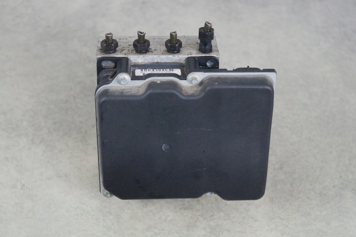 POMPE DE FREIN ABS HYUNDAI I20 I 1.2 16V