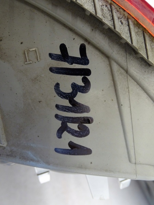 PHARE GAUCHE GAUCHE ARRIÈRE ARRIÈRE MERCEDES W251 LIFT A2518201964