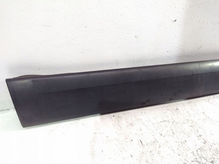 MOULURE SEUIL DROITE SKODA YETI 5L0853856A