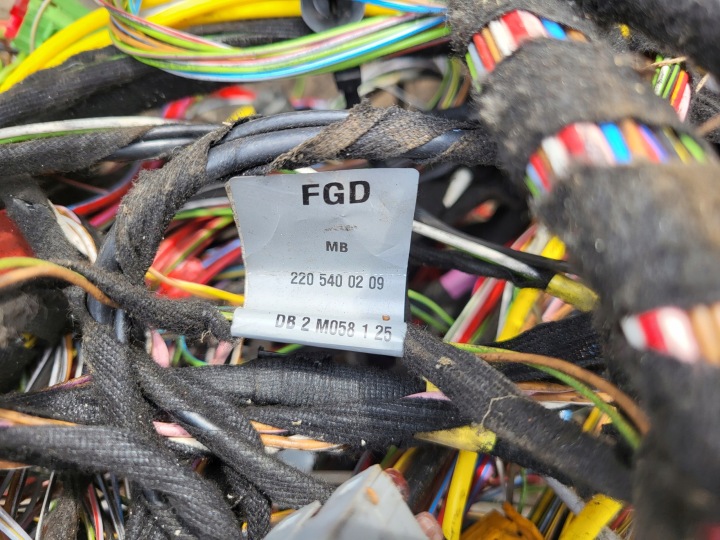 FAISCEAU DE CÂBLES INSTALLATION ÉLECTRIQUE INTÉRIEUR BIELLES MERCEDES AVEC W220 320 ESSENCE V6 OE EUROPE