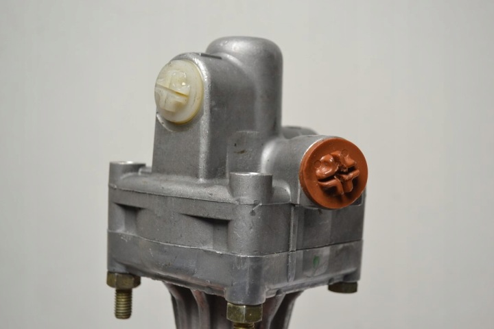 MERCEDES W631 MB100D POMPE AMPLIFICATEUR CAOUTCHOUC