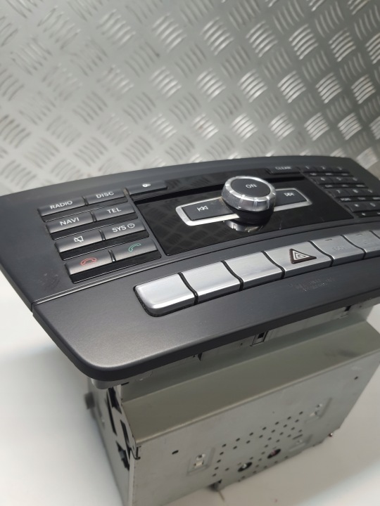 RADIO NAVIGATION AUTORADIO MERCEDES W204 2049009510