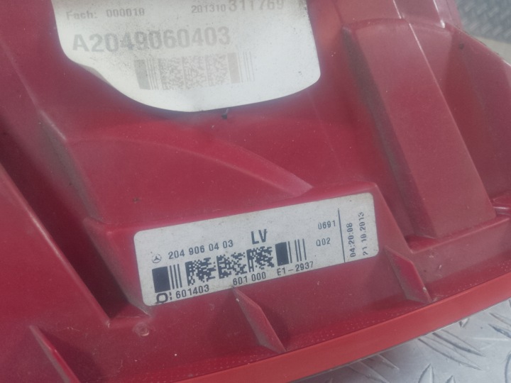 MERCEDES W204 LIFT 11-14 PHARE ARRIÈRE ARRIÈRE GAUCHE 2049060403